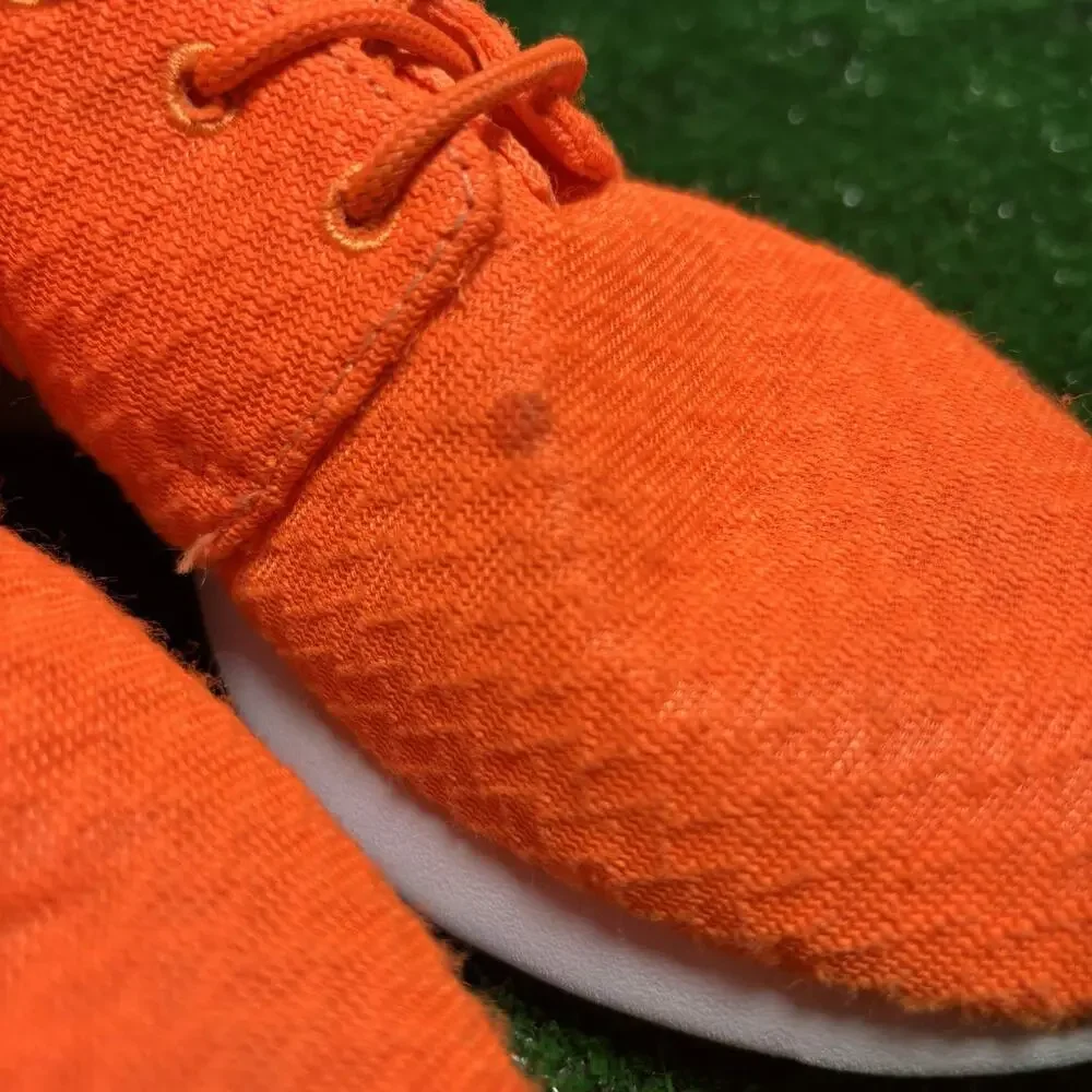 Nike Roshe One Womens 8 Orange White 511882-881 Running Shoes